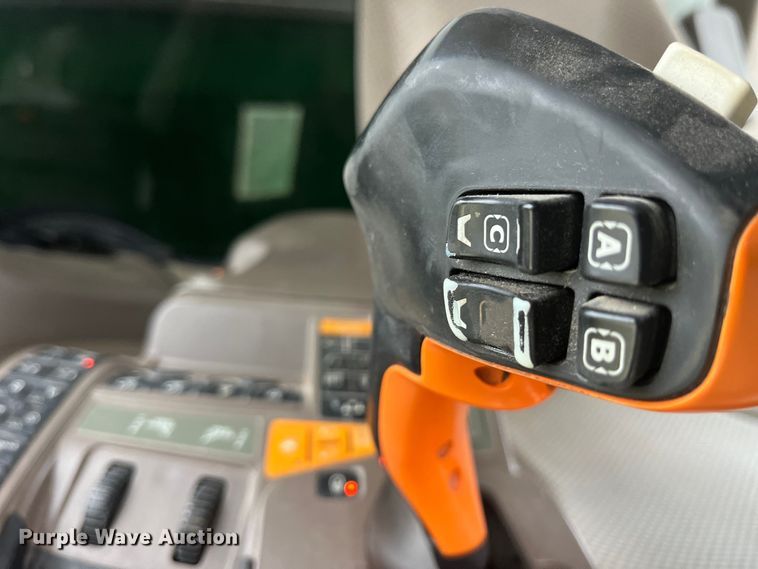 image for item LD9366 2018 John Deere R4038 spreader