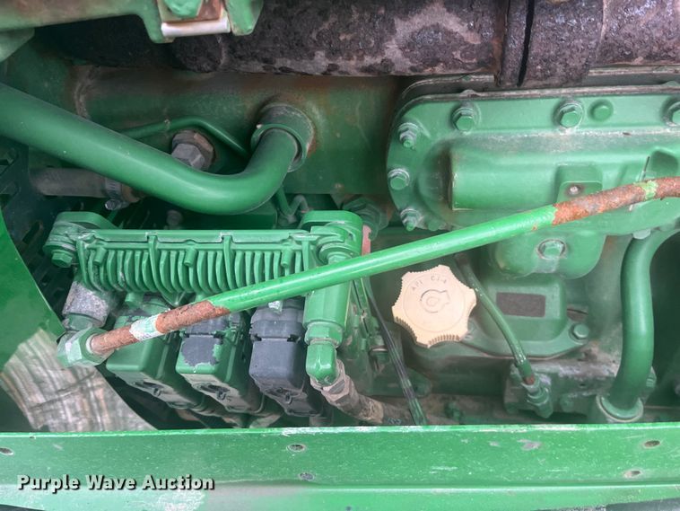 image for item LD9366 2018 John Deere R4038 spreader