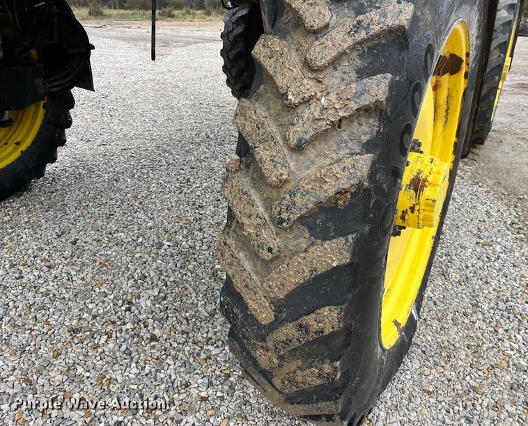 image for item LD9366 2018 John Deere R4038 spreader