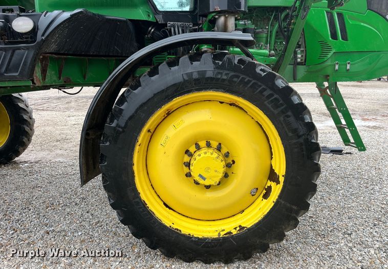 image for item LD9366 2018 John Deere R4038 spreader