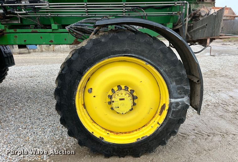 image for item LD9366 2018 John Deere R4038 spreader