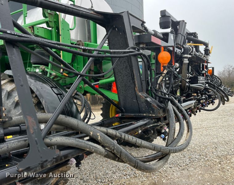 image for item LD9367 2012 John Deere 4730 sprayer