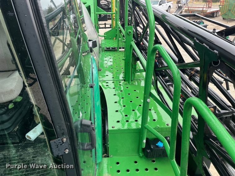image for item LD9367 2012 John Deere 4730 sprayer