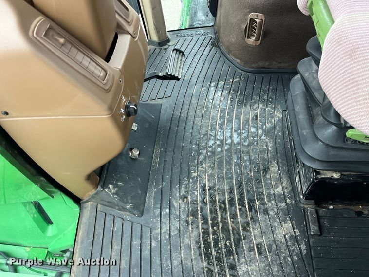 image for item LD9367 2012 John Deere 4730 sprayer