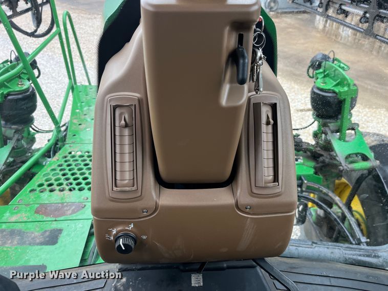 image for item LD9367 2012 John Deere 4730 sprayer