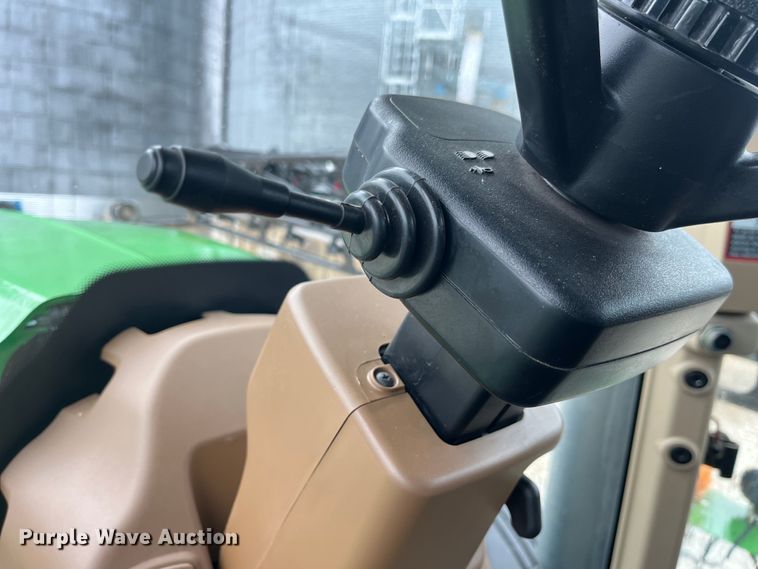 image for item LD9367 2012 John Deere 4730 sprayer