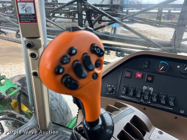 image for item LD9367 2012 John Deere 4730 sprayer