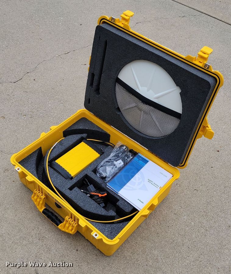 image for item MQ9706 Trimble AG GPS 542 base station receiver