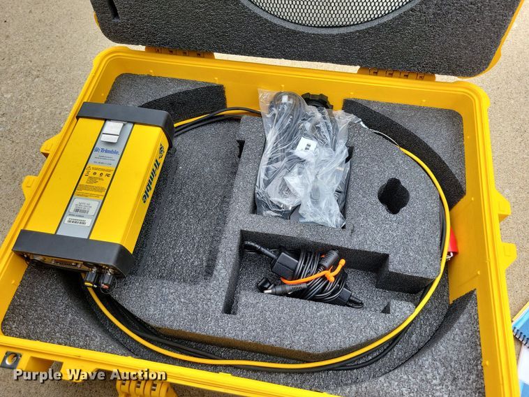 image for item MQ9706 Trimble AG GPS 542 base station receiver