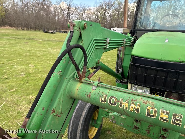 image for item ND9092 1996 John Deere 7200 tractor