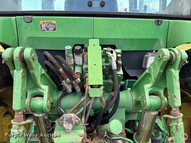 image for item ND9092 1996 John Deere 7200 tractor