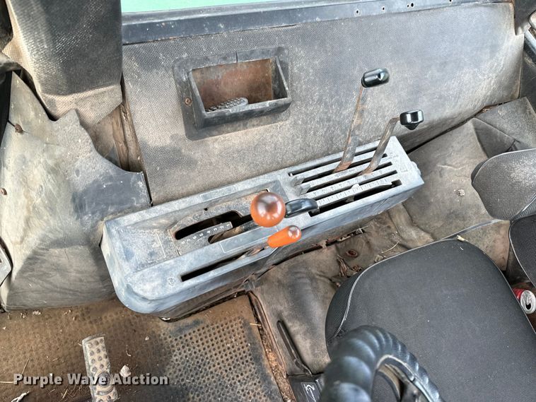 image for item ND9093 1981 John Deere 4840 tractor