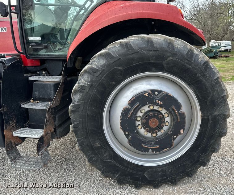 image for item ND9095 2014 Case IH Magnum 180 MFWD tractor