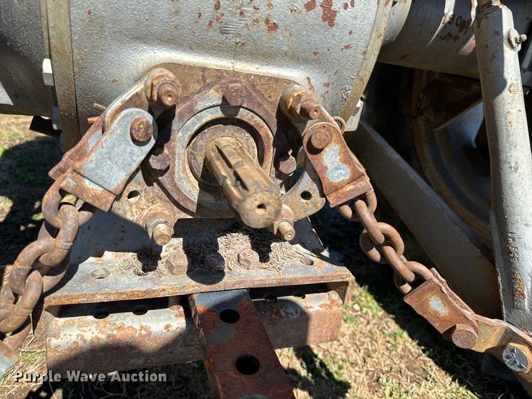 image for item ND9168 1980 Massey Ferguson 245 tractor