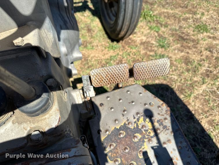 image for item ND9168 1980 Massey Ferguson 245 tractor