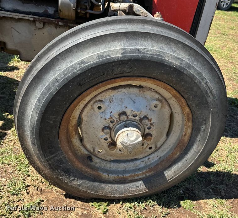 image for item ND9168 1980 Massey Ferguson 245 tractor