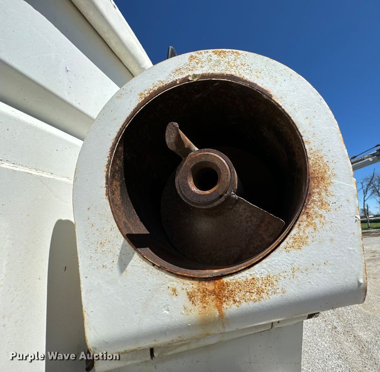 image for item ND9173 2005 Grain-Weigh  GW-200 grain cart