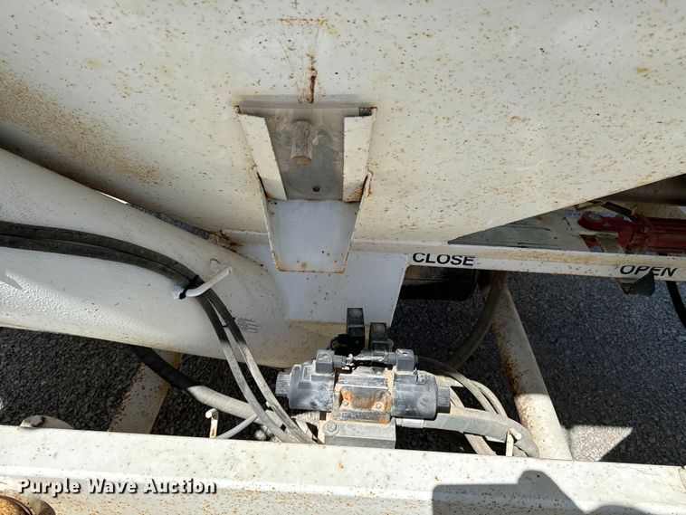 image for item ND9173 2005 Grain-Weigh  GW-200 grain cart