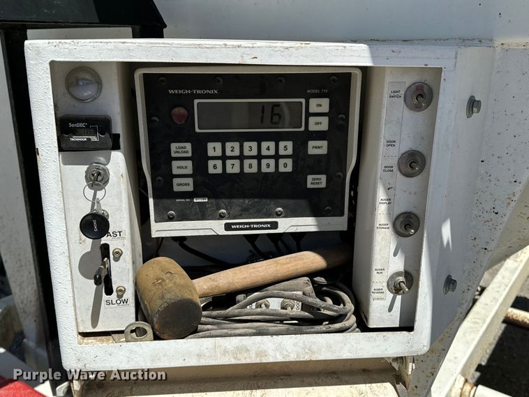 image for item ND9173 2005 Grain-Weigh  GW-200 grain cart