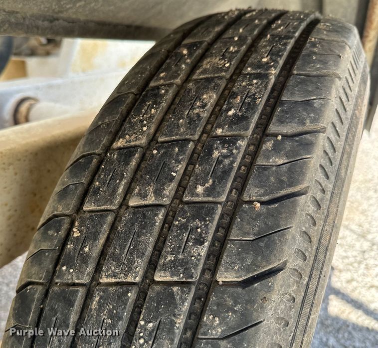 image for item ND9173 2005 Grain-Weigh  GW-200 grain cart