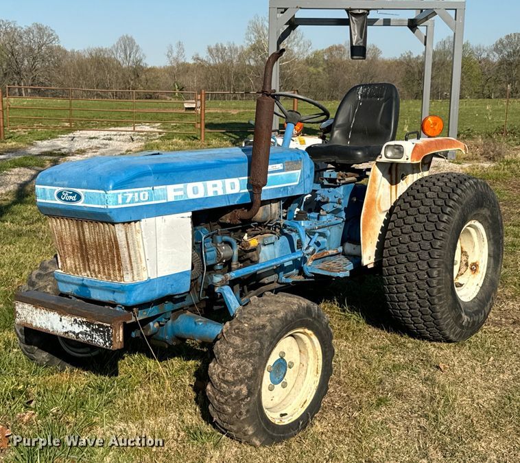 image for item ND9182 1983 Ford 1710 MFWD tractor