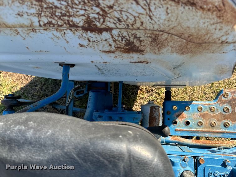 image for item ND9182 1983 Ford 1710 MFWD tractor