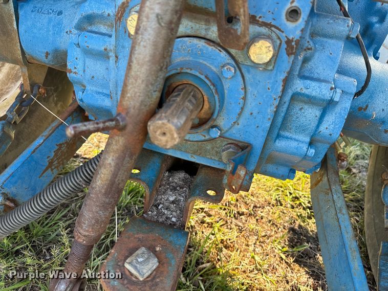 image for item ND9182 1983 Ford 1710 MFWD tractor