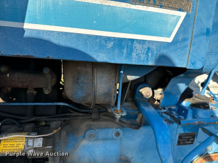 image for item ND9182 1983 Ford 1710 MFWD tractor