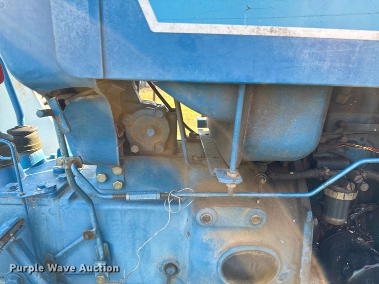 image for item ND9182 1983 Ford 1710 MFWD tractor