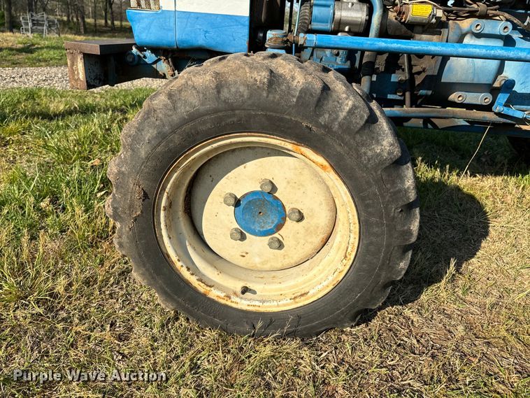 image for item ND9182 1983 Ford 1710 MFWD tractor