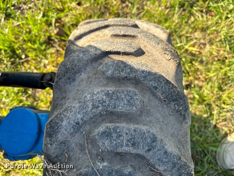 image for item ND9182 1983 Ford 1710 MFWD tractor