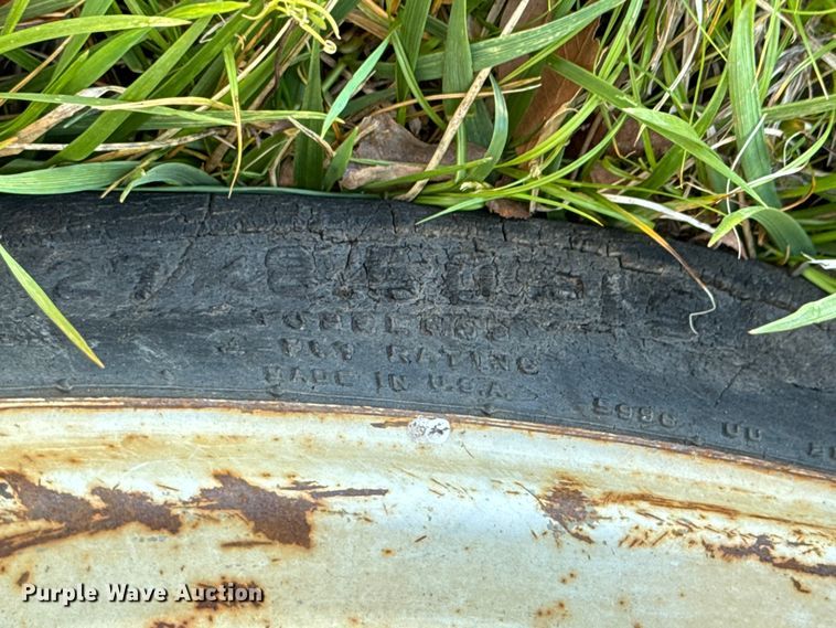 image for item ND9182 1983 Ford 1710 MFWD tractor