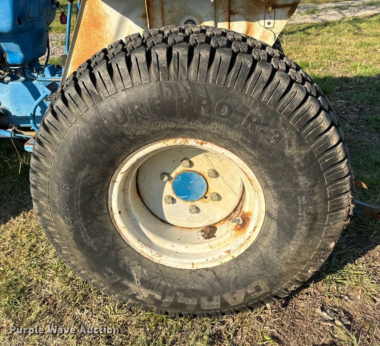 image for item ND9182 1983 Ford 1710 MFWD tractor