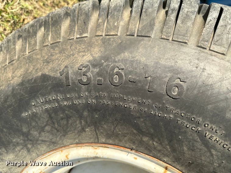 image for item ND9182 1983 Ford 1710 MFWD tractor