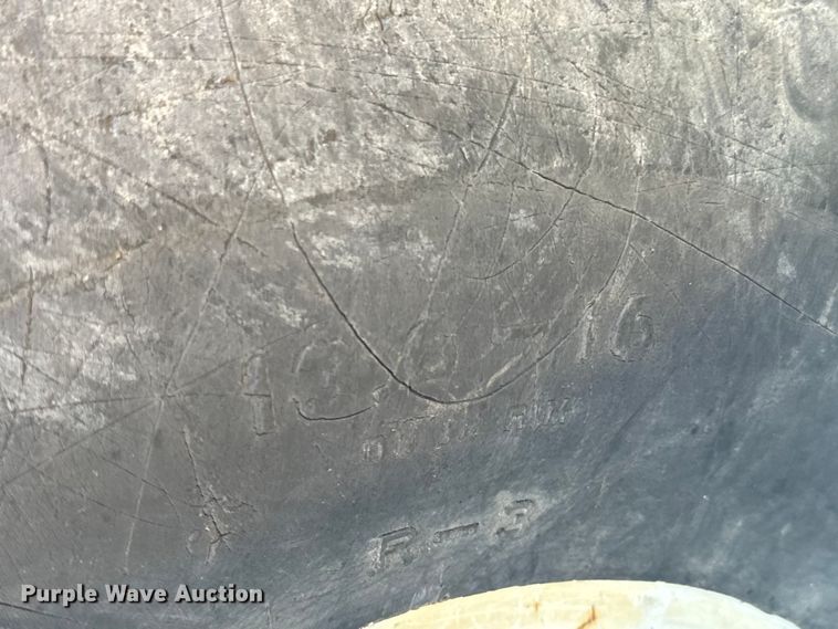 image for item ND9182 1983 Ford 1710 MFWD tractor