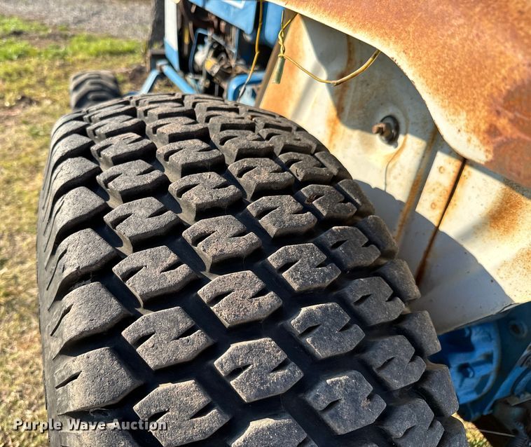 image for item ND9182 1983 Ford 1710 MFWD tractor