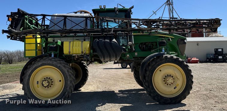 image for item NH9091 2011 John Deere 4830 sprayer