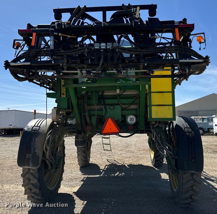 image for item NH9091 2011 John Deere 4830 sprayer