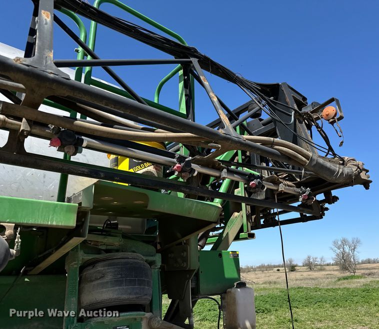 image for item NH9091 2011 John Deere 4830 sprayer
