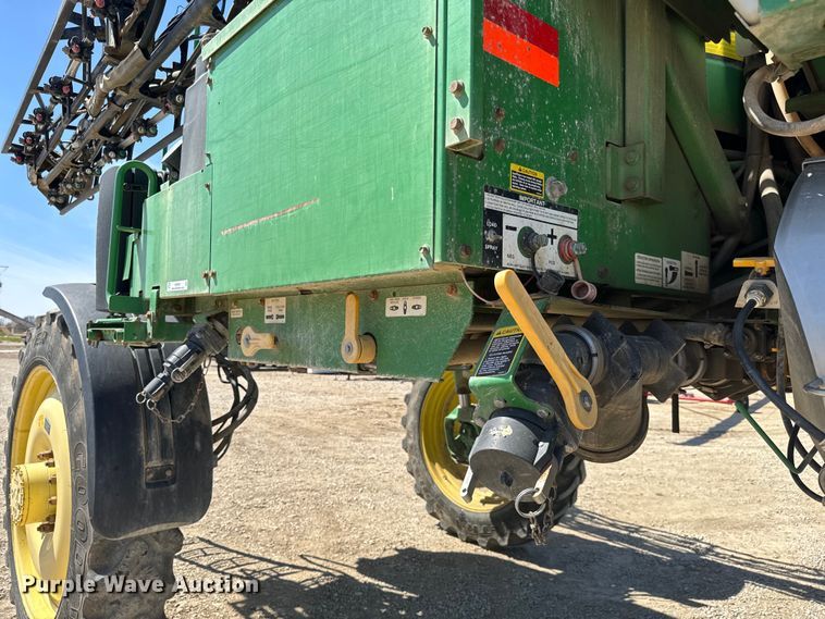image for item NH9091 2011 John Deere 4830 sprayer