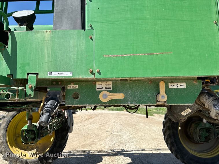 image for item NH9091 2011 John Deere 4830 sprayer