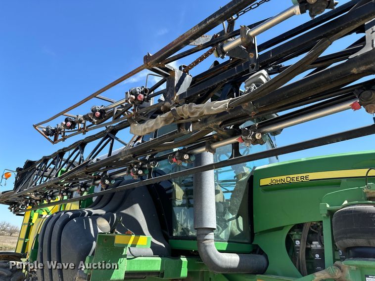image for item NH9091 2011 John Deere 4830 sprayer
