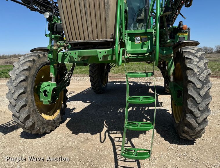 image for item NH9091 2011 John Deere 4830 sprayer