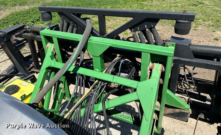 image for item NH9091 2011 John Deere 4830 sprayer