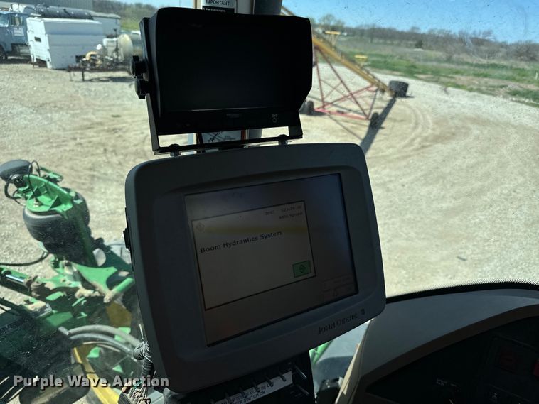 image for item NH9091 2011 John Deere 4830 sprayer