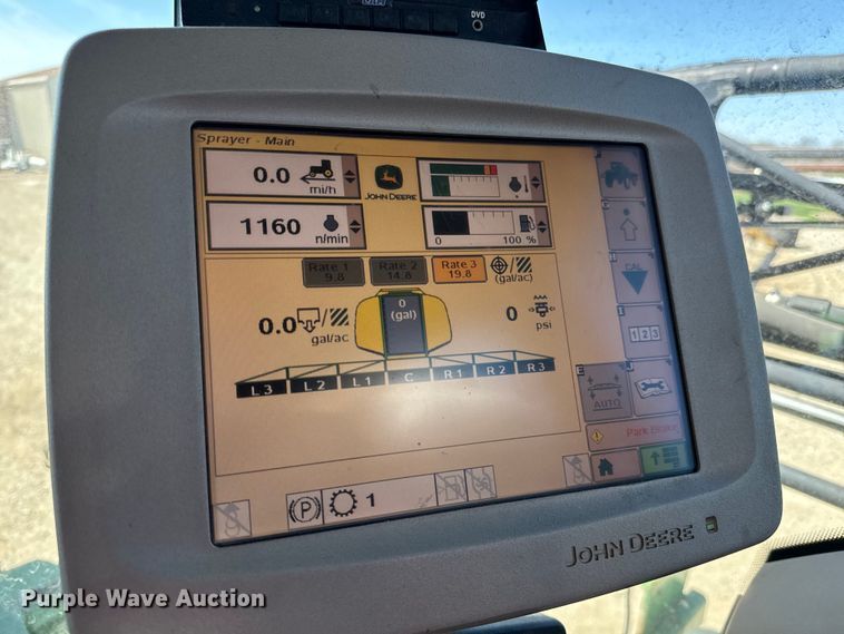 image for item NH9091 2011 John Deere 4830 sprayer