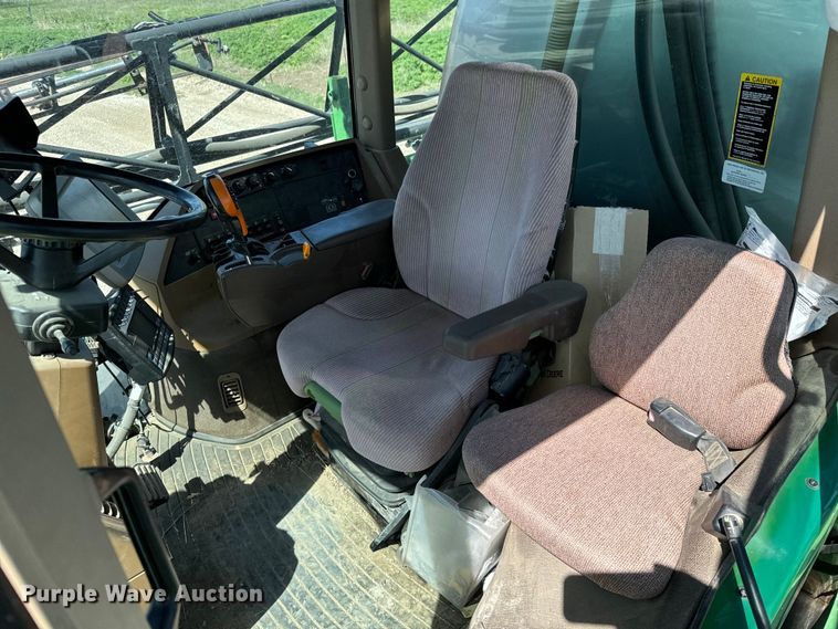 image for item NH9091 2011 John Deere 4830 sprayer