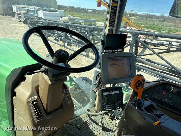 image for item NH9091 2011 John Deere 4830 sprayer