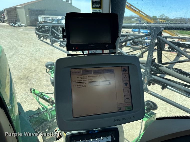 image for item NH9091 2011 John Deere 4830 sprayer