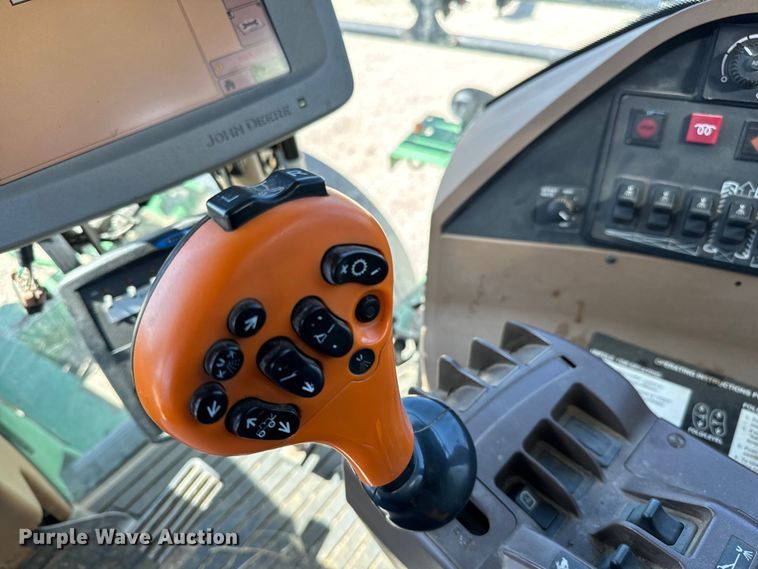 image for item NH9091 2011 John Deere 4830 sprayer